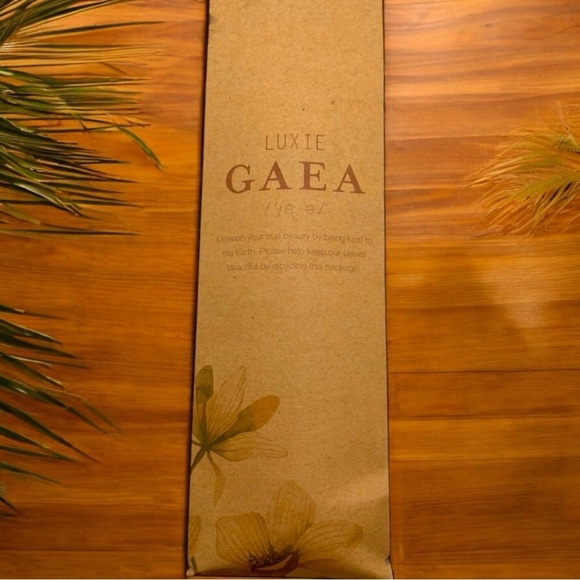 NEW LUXIE 3-Piece Rose Gold Makeup Brush Set - Foundation, Blending, Crease - Picture 4 of 7